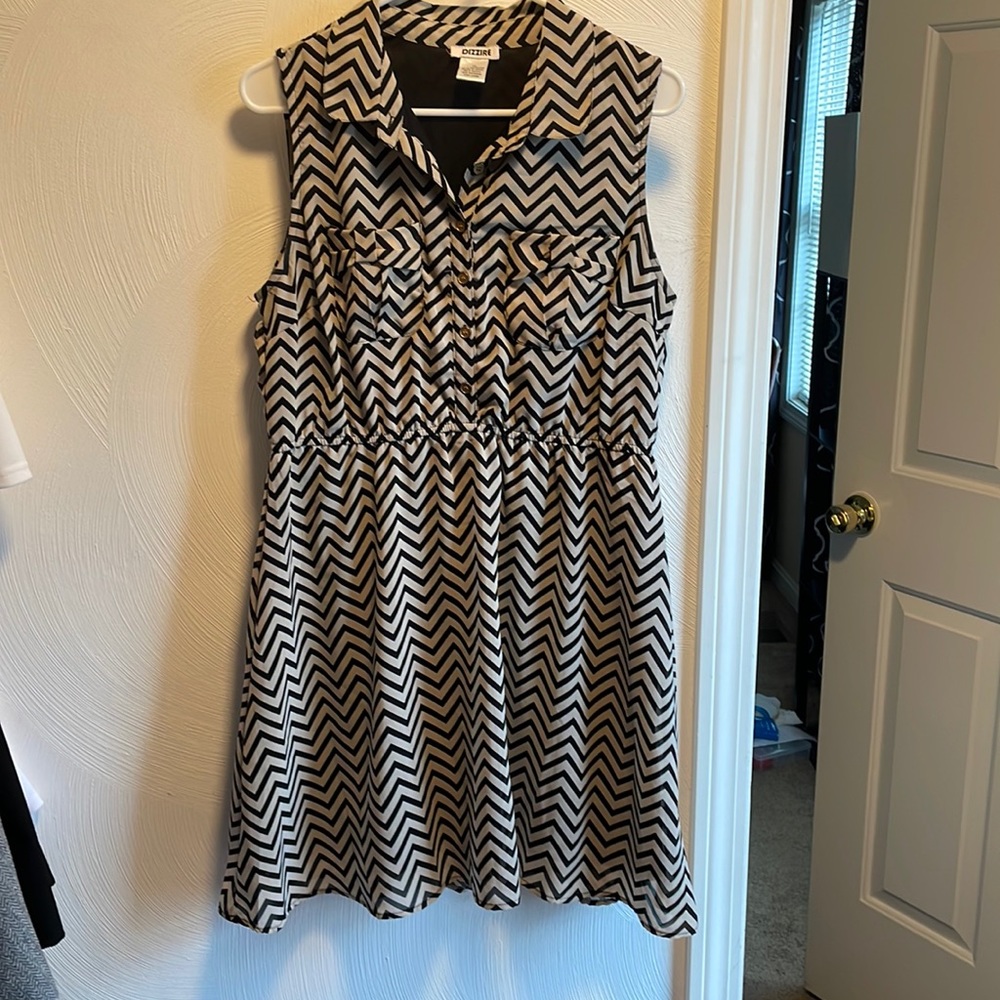 Black and Tan patterned sleeveless dress - size XL